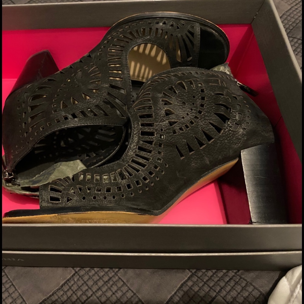 Vince Camuto Heels